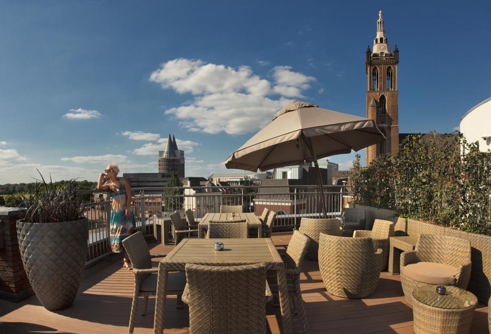 Hotel Dux Roermond Bagian luar foto