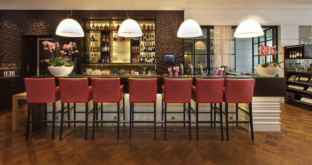 Hotel Dux Roermond Bagian luar foto